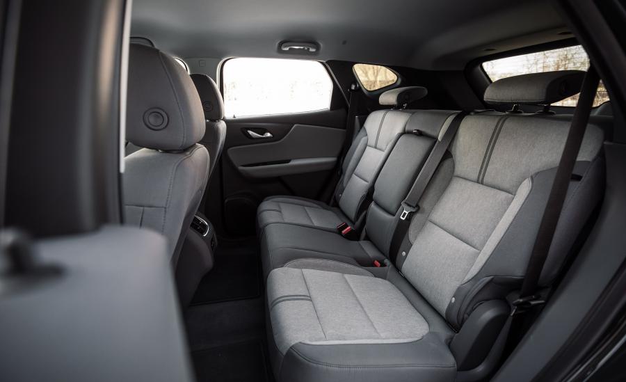 Интерьер Chevrolet Blazer 2018 года  (фото 19 из 20)